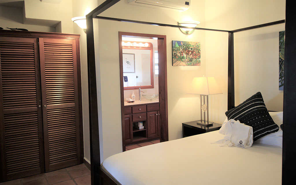 Master-Bed-to-Ensuite-Bath-Villa-4-Chabil-Mar-Resort-Belize