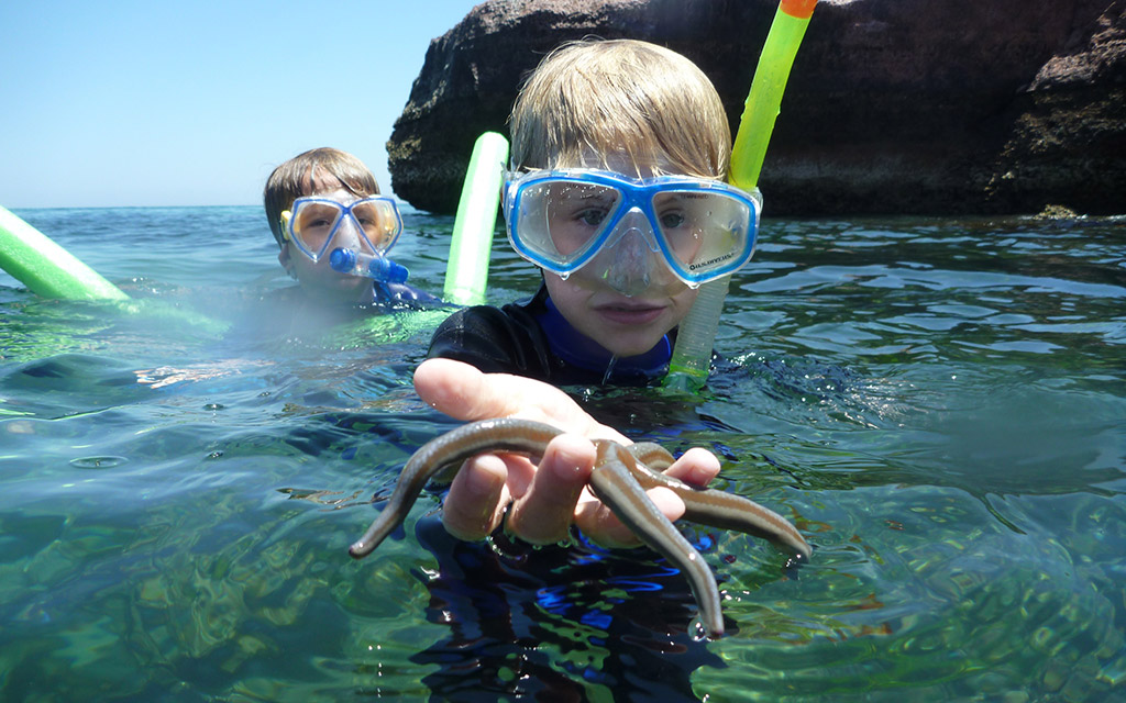 kids-snorkeling